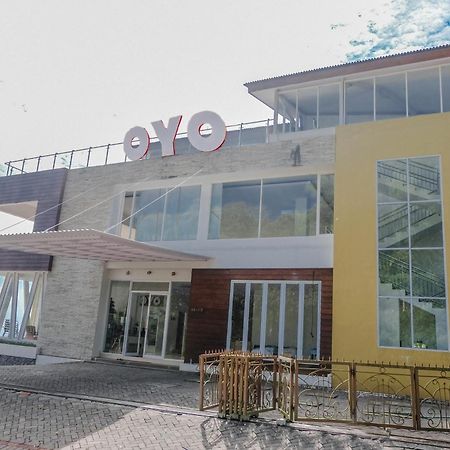 Oyo1194武吉潘德曼别墅公寓 巴图 外观 照片